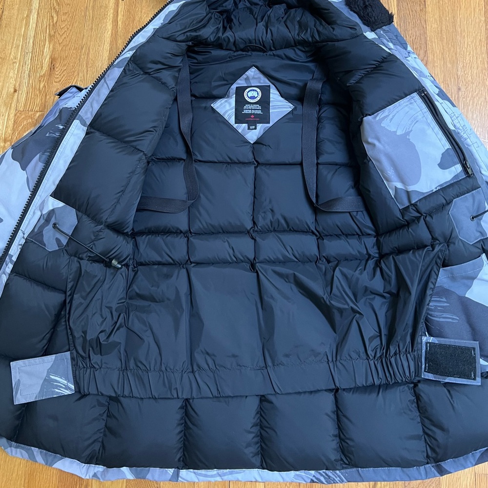 Canada Goose Gray & Black Camouflage Parka with Fur Trim Hood - Picture 9 of 16